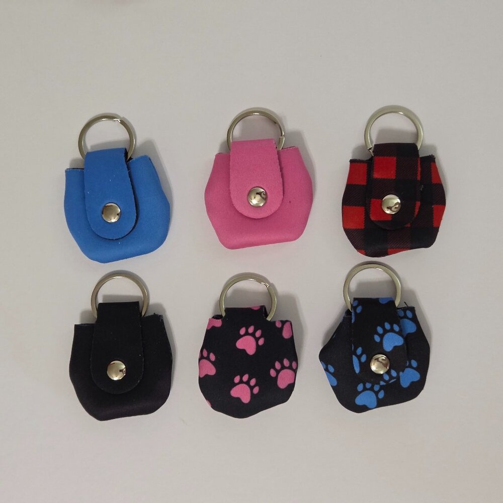Dog Tag Holder 6 Piece Set for Pets, Paw & Plaid Designs, NEW